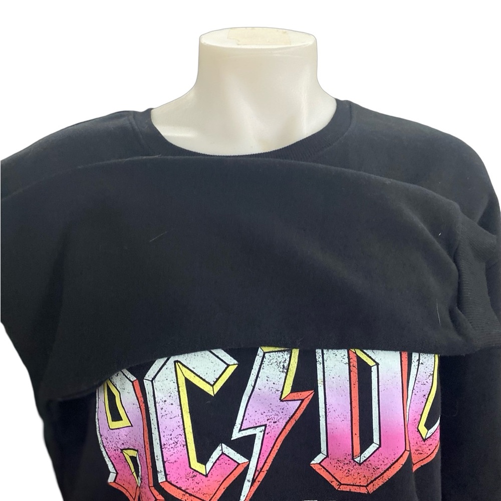 AC/DC Back in Black Concert Sweatshirt NWOT - Picture 2 of 3